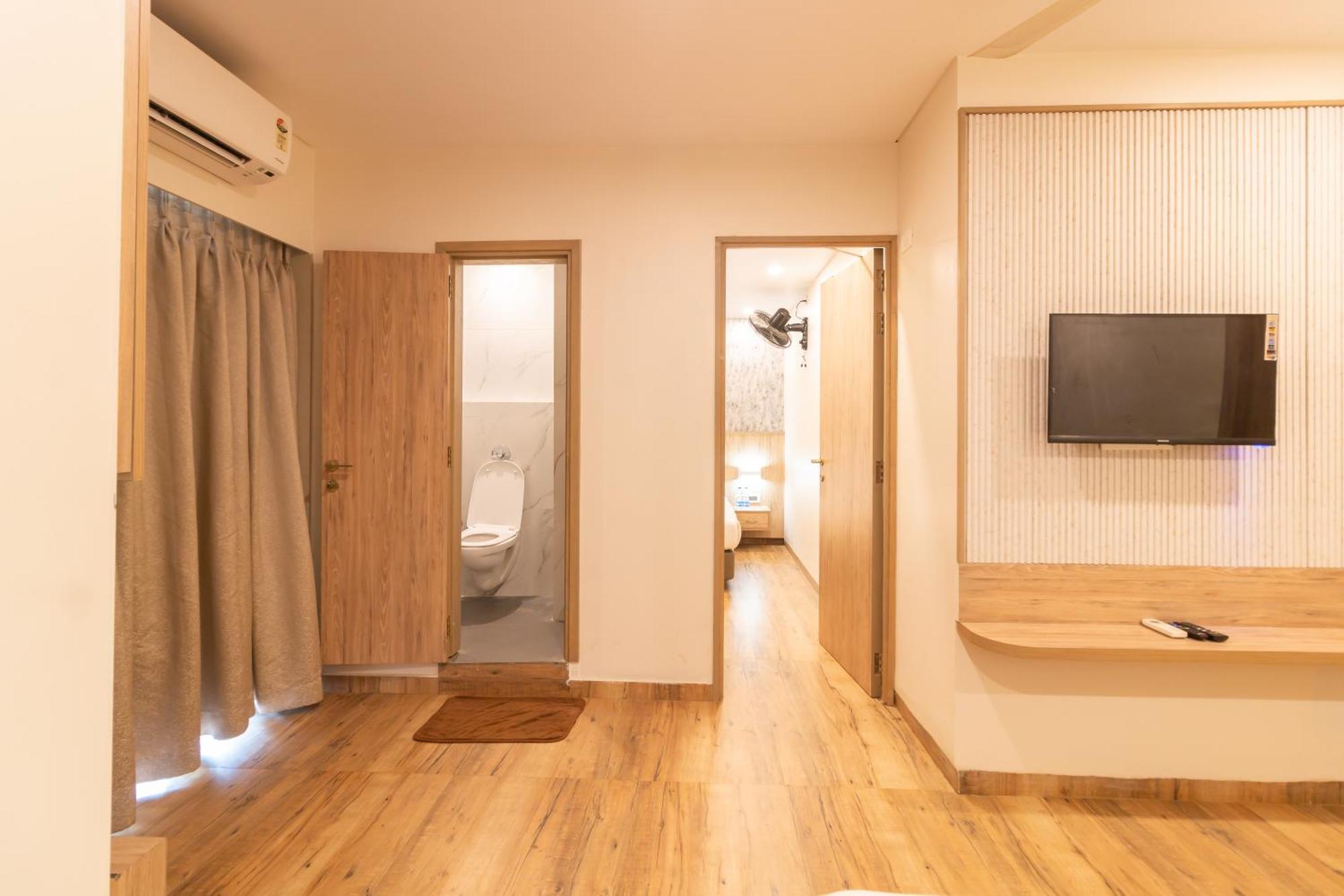 Hotel Celestiial , Candolim Exterior photo