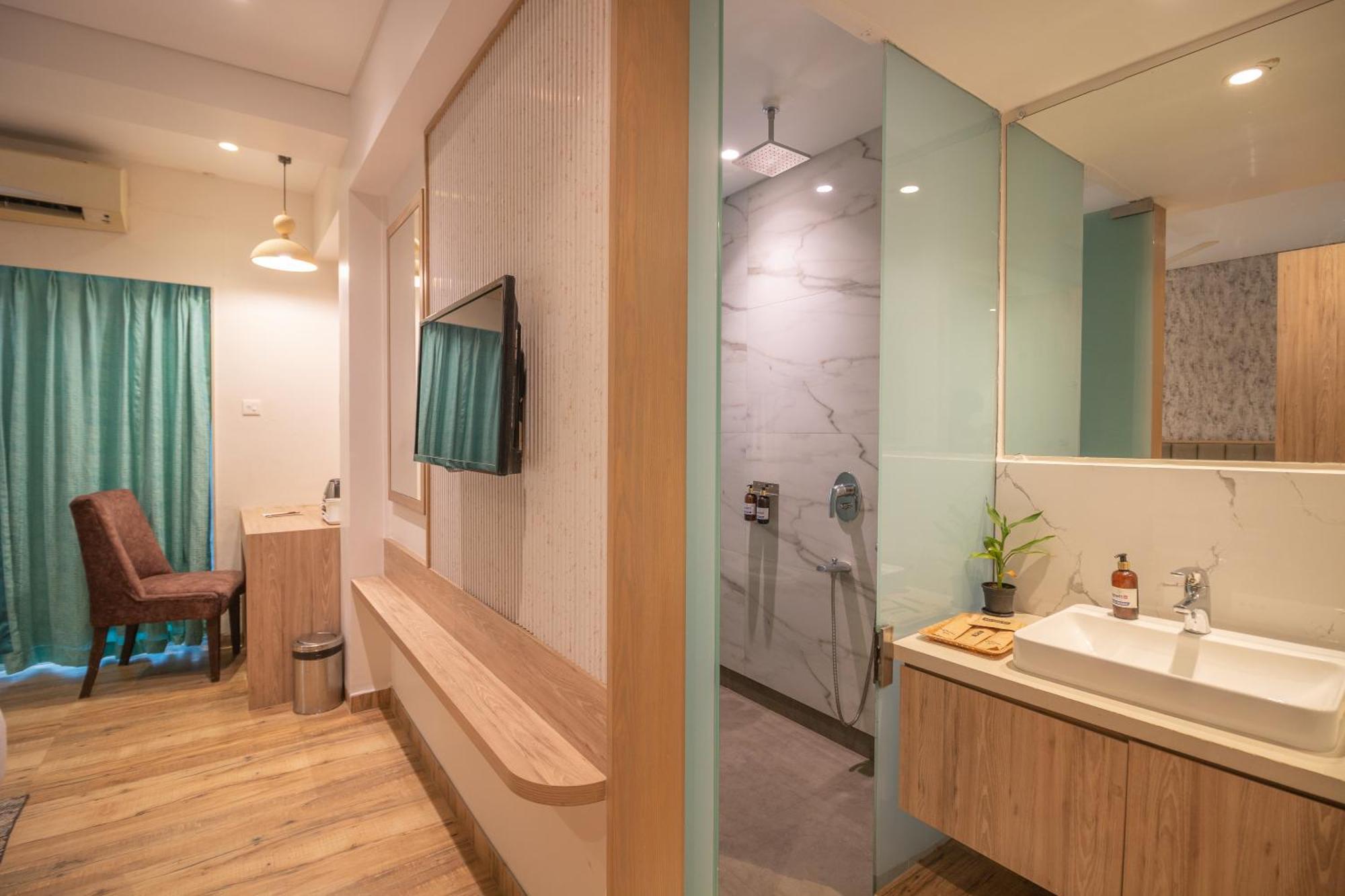 Hotel Celestiial , Candolim Exterior photo