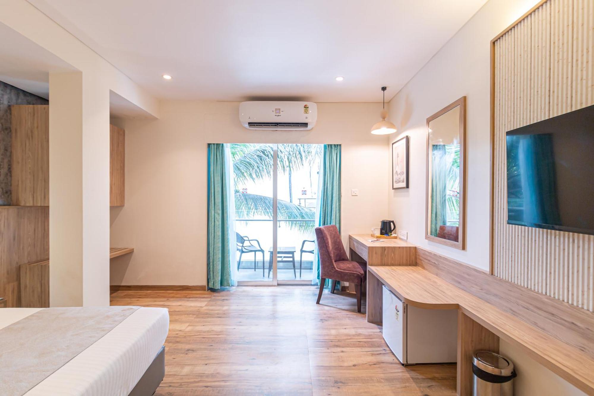 Hotel Celestiial , Candolim Exterior photo