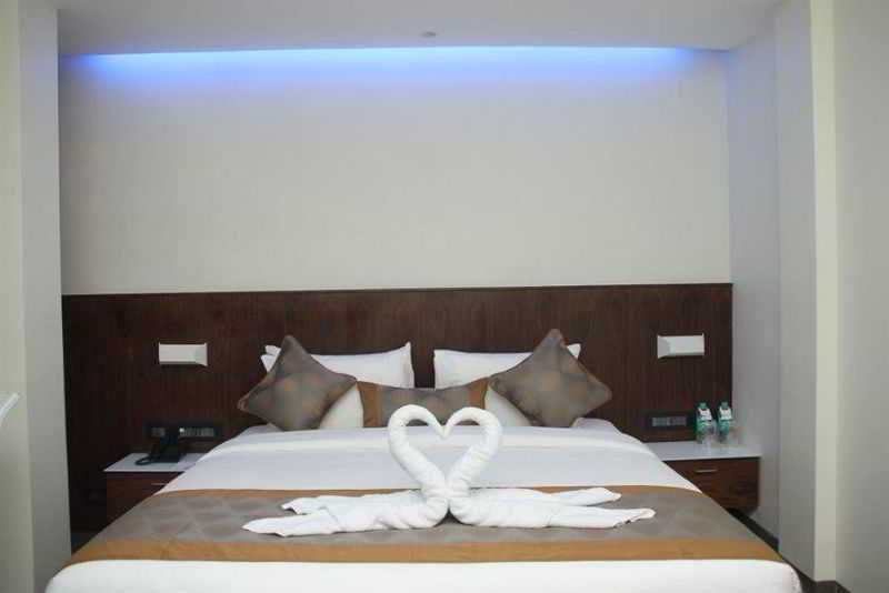 Hotel Celestiial , Candolim Exterior photo