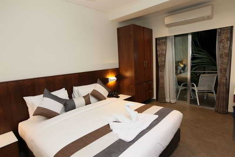 Hotel Celestiial , Candolim Exterior photo